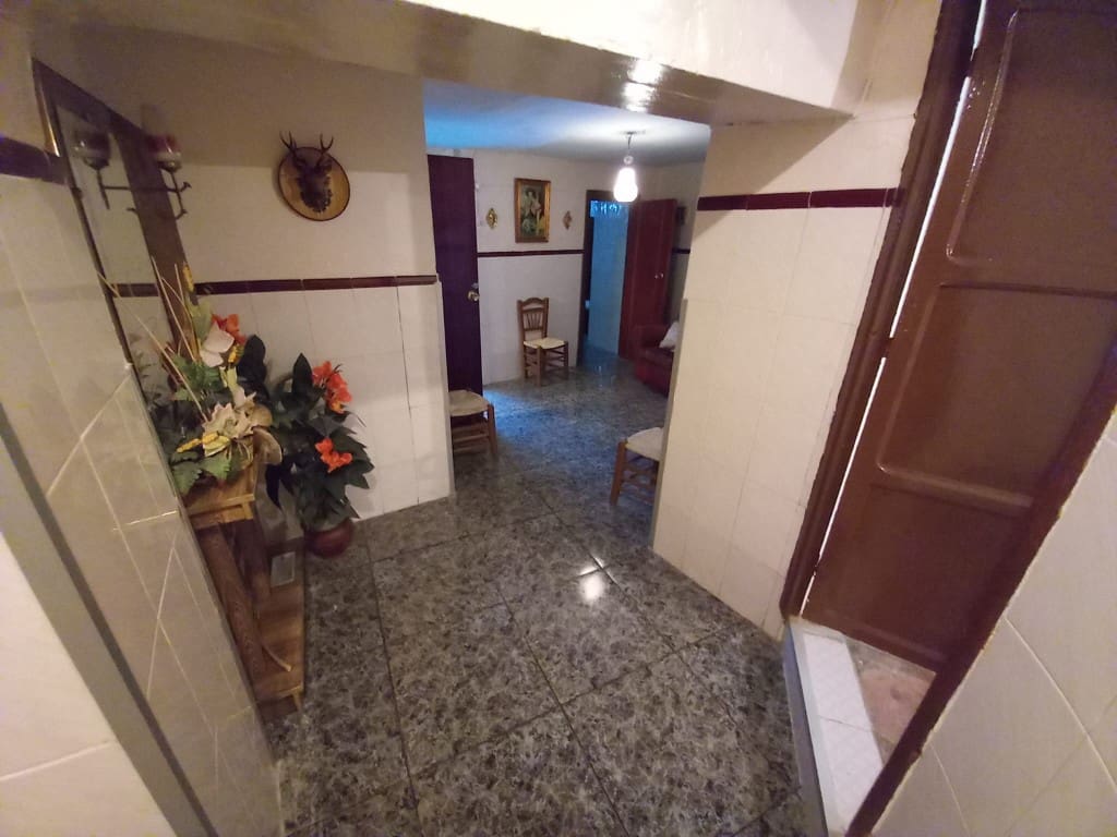 4 bedroom Townhouse for sale in Martos - € 65,000 (Ref: 8701610)