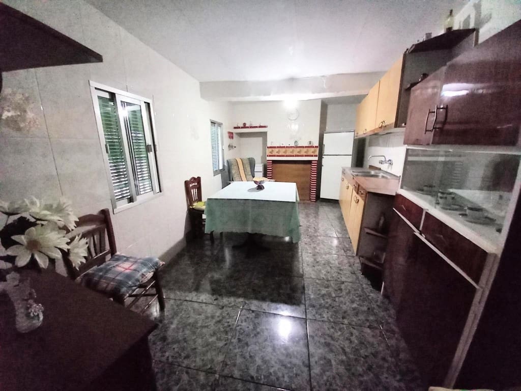 4 bedroom Townhouse for sale in Martos - € 65,000 (Ref: 8701610)