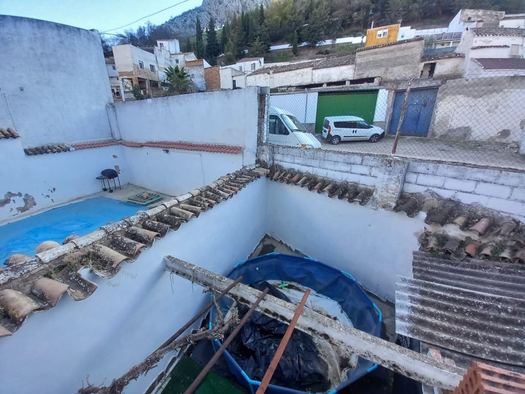 4 bedroom Townhouse for sale in Martos - € 65,000 (Ref: 8701610)