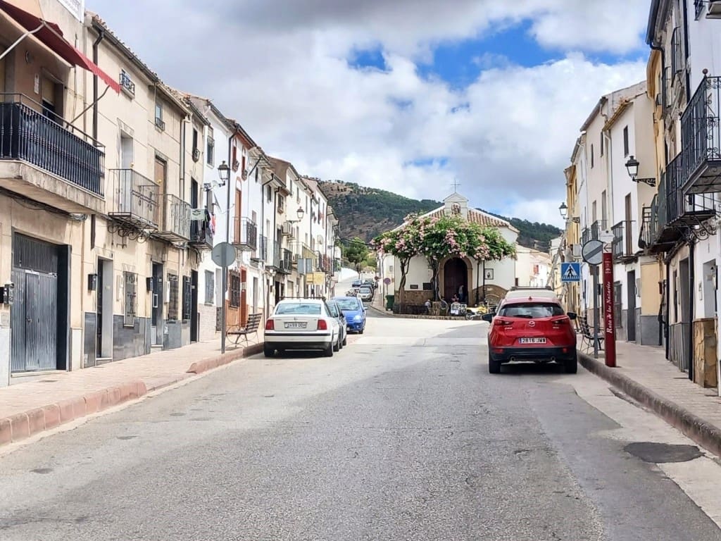 4 bedroom Townhouse for sale in Martos - € 65,000 (Ref: 8701610)