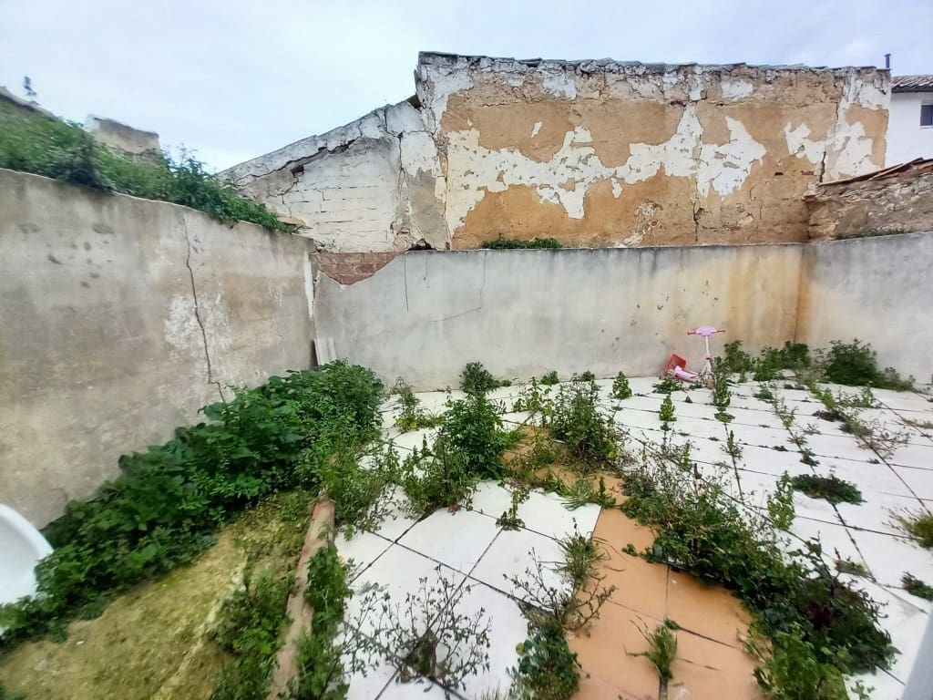 2 soveværelse Byhus til salg i Martos med swimmingpool - € 20.000 (Ref: 8823366)