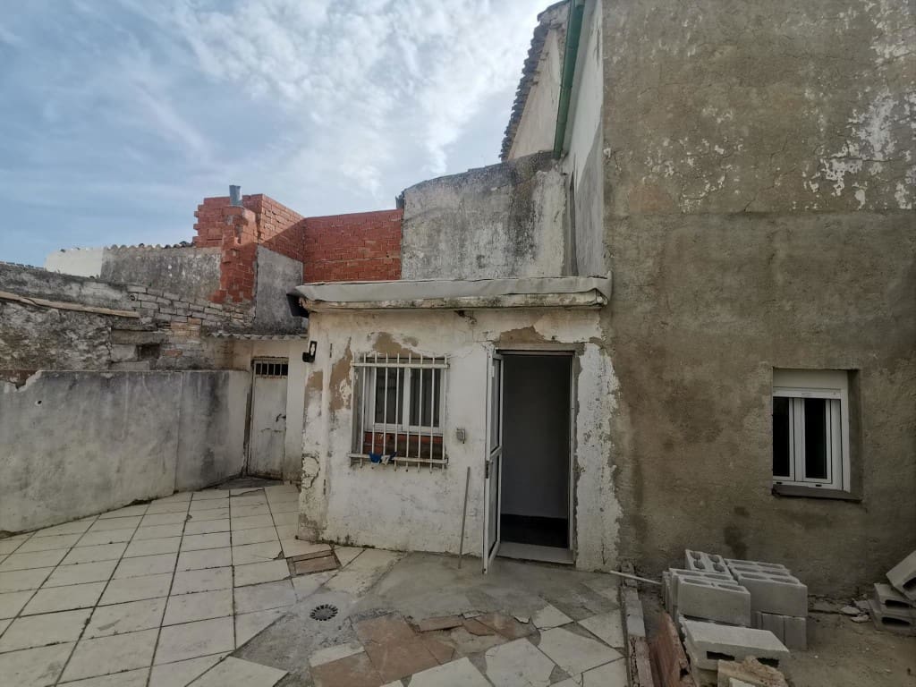 2 quarto Casa em Banda para venda em Martos com piscina - 18 950 € (Ref: 8823366)