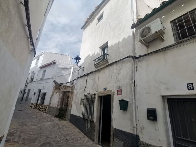 Casa de 2 habitaciones en Martos en venta con piscina - 18.950 € (Ref: 8823366)