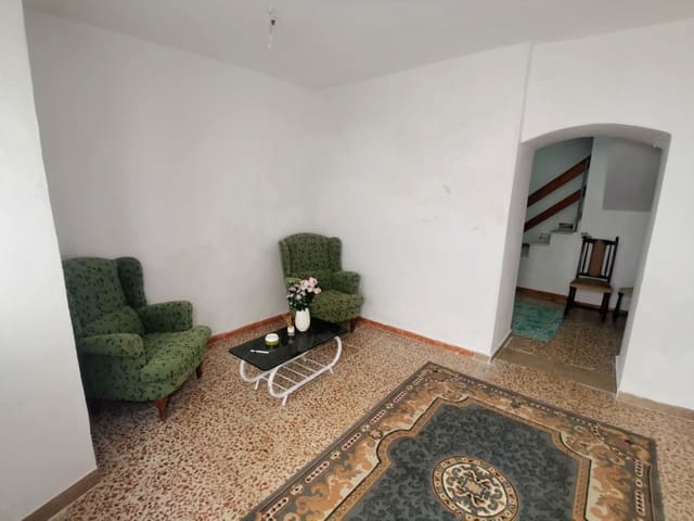 Casa de 2 habitaciones en Martos en venta con piscina - 18.950 € (Ref: 8823366)