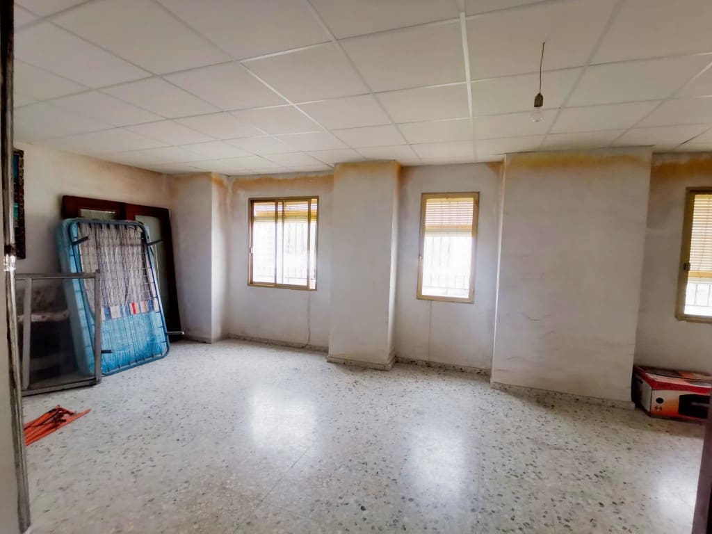 4 bedroom Finca/Country House for sale in Monte Lope Alvarez with garage - € 78,000 (Ref: 8879318)