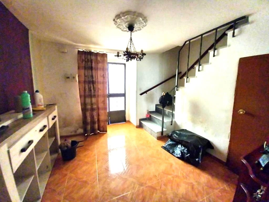 4 soveværelse Byhus til salg i Martos - € 34.000 (Ref: 8997331)