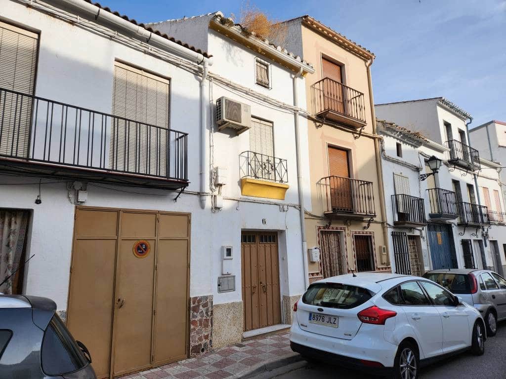 3 soverom Hus til salgs i Luque - € 40 000 (Ref: 9078617)