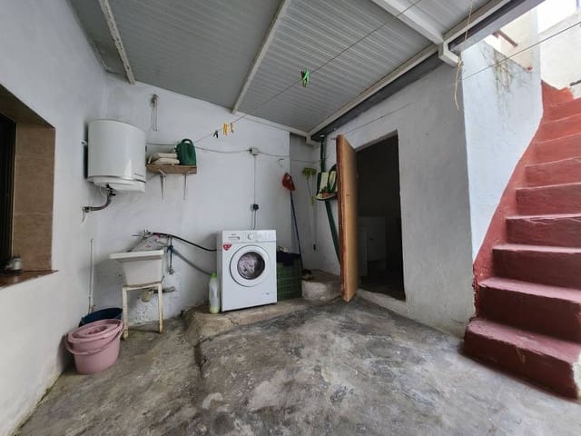 3 soveværelse Byhus til salg i Luque - € 40.000 (Ref: 9078617)