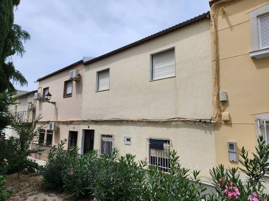 6 sovrum Hus till salu i Santiago de Calatrava med pool - 68 000 € (Ref: 9078618)