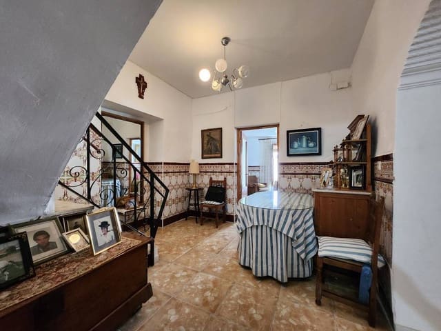 5 bedroom Townhouse for sale in Fuente-Tójar - € 56,000 (Ref: 9078621)