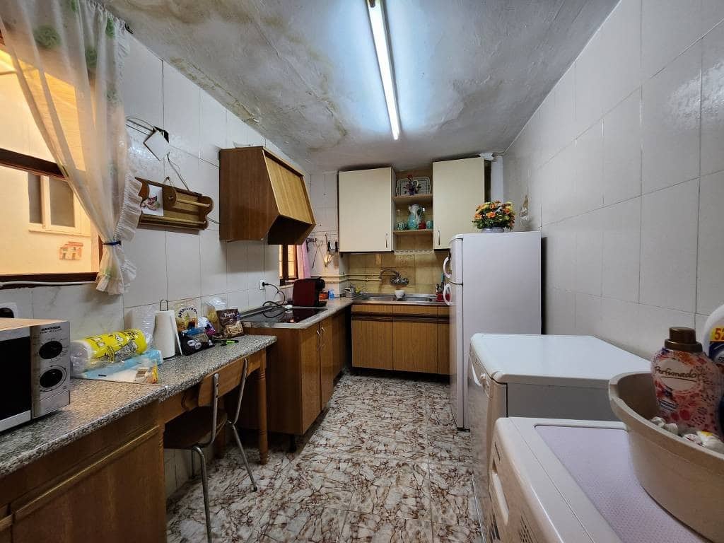 5 soveværelse Byhus til salg i Fuente-Tojar - € 56.000 (Ref: 9078621)