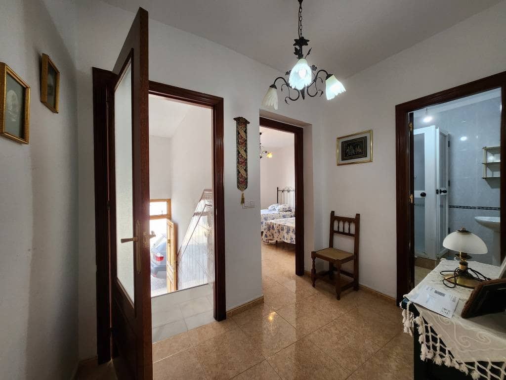 5 soveværelse Byhus til salg i Fuente-Tojar - € 56.000 (Ref: 9078621)