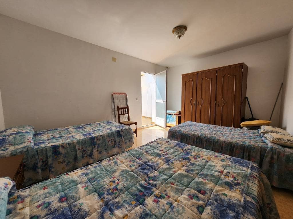 5 soveværelse Byhus til salg i Fuente-Tojar - € 56.000 (Ref: 9078621)