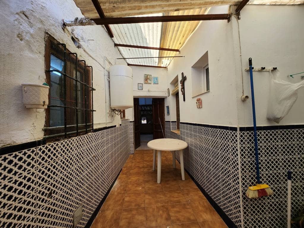 5 soveværelse Byhus til salg i Fuente-Tojar - € 56.000 (Ref: 9078621)