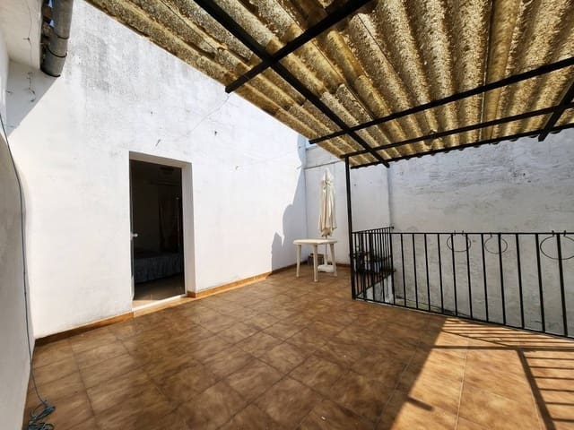 5 bedroom Townhouse for sale in Fuente-Tójar - € 56,000 (Ref: 9078621)