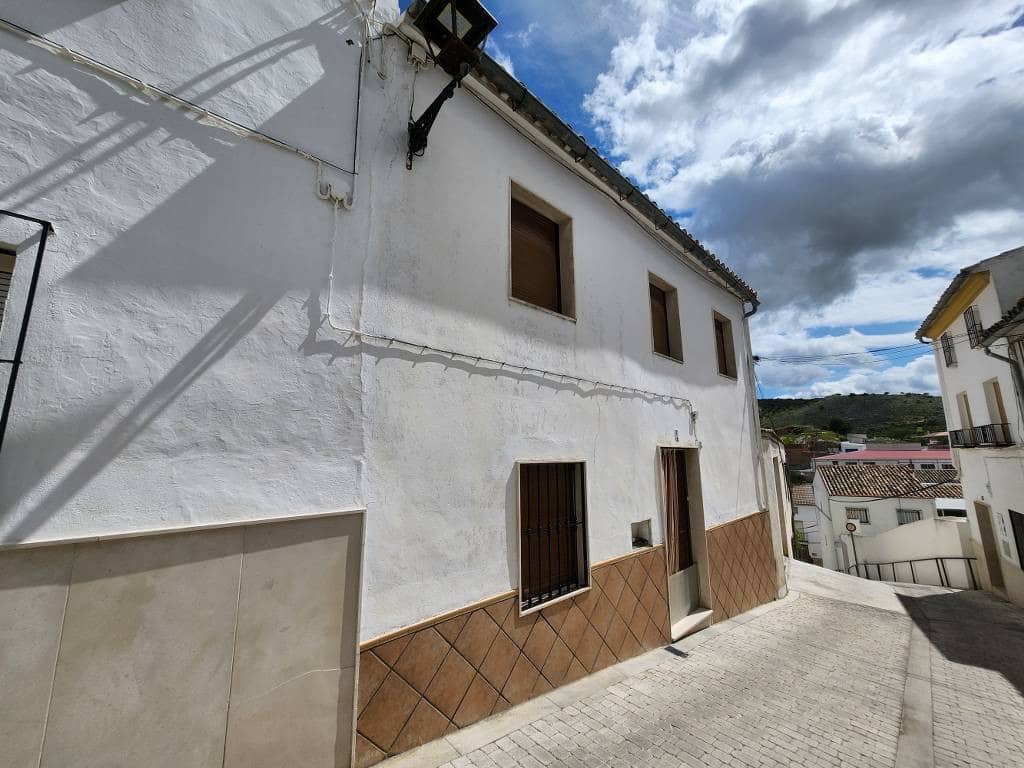 5 bedroom Townhouse for sale in Luque - € 39,500 (Ref: 9078624)
