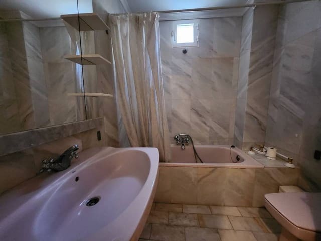 3 makuuhuone Huoneisto myytävänä paikassa Rute - 70 000 € (Ref: 9078627)