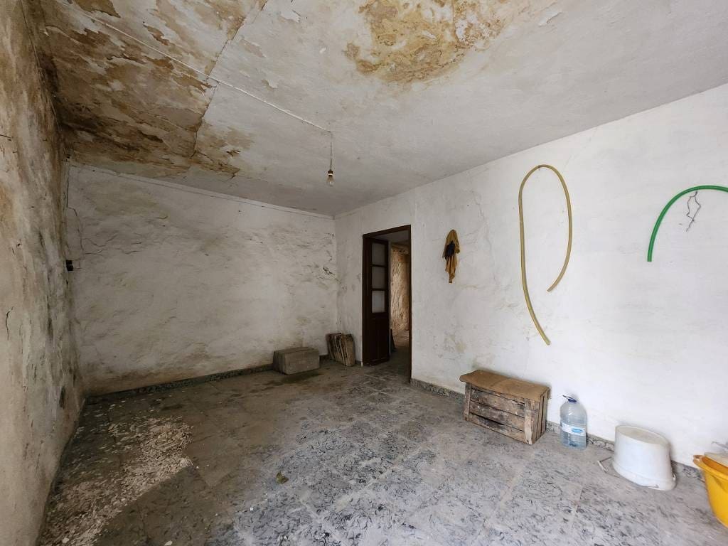 3 soverom Hus til salgs i Castil de Campos - € 17 000 (Ref: 9078628)