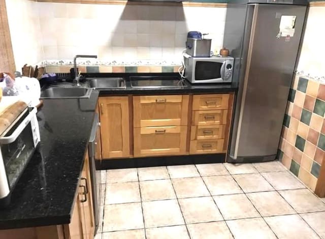 6 soverom Villa til salgs i Almodóvar del Río med svømmebasseng garasje - € 343 000 (Ref: 9078641)