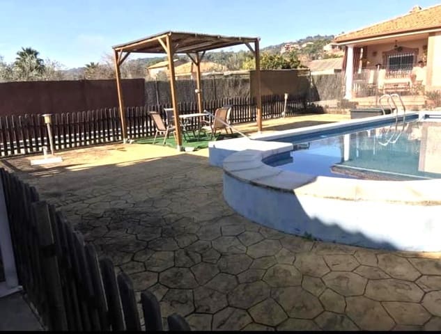 6 soverom Villa til salgs i Almodóvar del Río med svømmebasseng garasje - € 343 000 (Ref: 9078641)