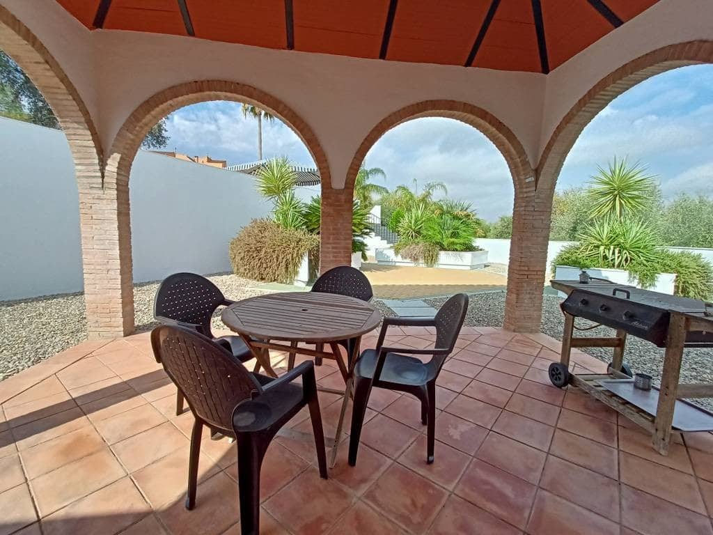 5 sypialnia Willa na sprzedaż w Herrera z basenem garażem - 525 000 € (Ref: 9085483)