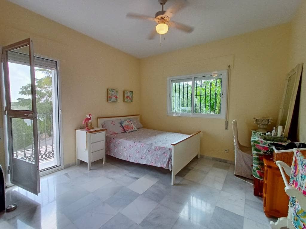 5 sypialnia Willa na sprzedaż w Herrera z basenem garażem - 525 000 € (Ref: 9085483)