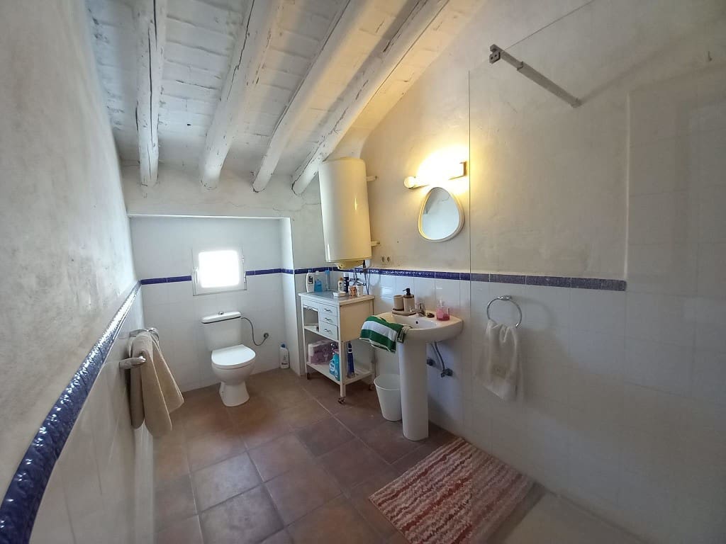 3 soveværelse Byhus til salg i Bobadilla de Alcaudete med swimmingpool - € 85.000 (Ref: 9096336)