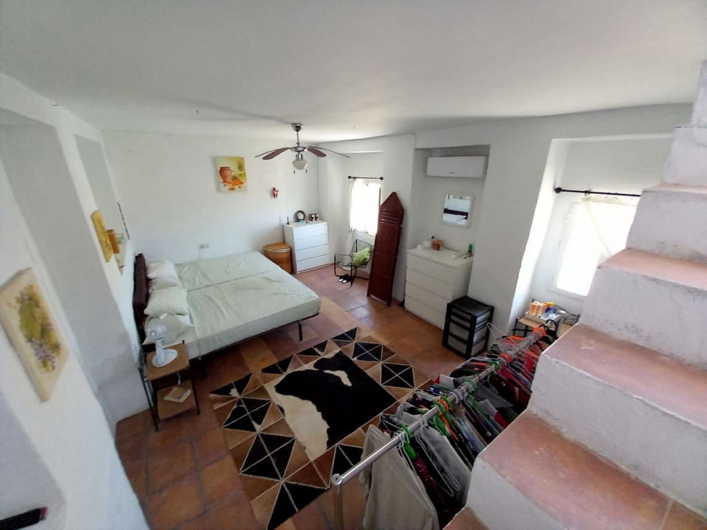 3 soveværelse Byhus til salg i Bobadilla de Alcaudete med swimmingpool - € 85.000 (Ref: 9096336)