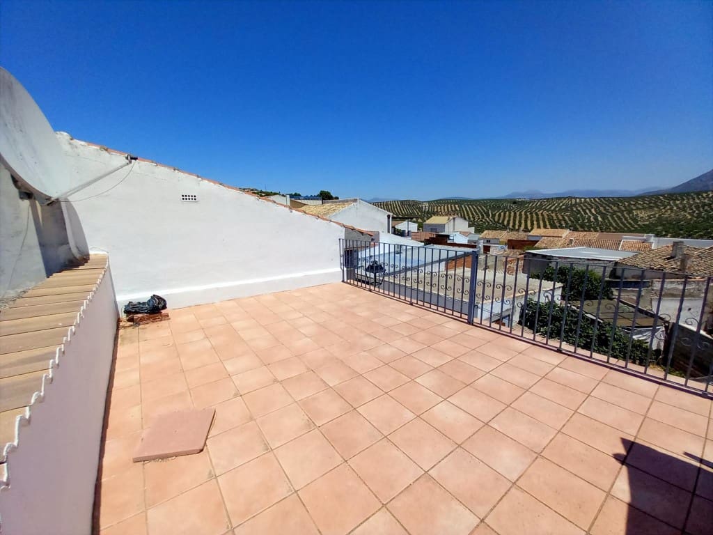 3 soveværelse Byhus til salg i Bobadilla de Alcaudete med swimmingpool - € 85.000 (Ref: 9096336)