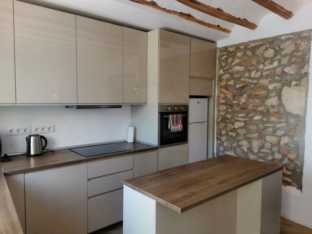 3 slaapkamer Huis te koop in Bobadilla de Alcaudete, Alcaudete met zwembad - € 85.000 (Ref: 9096336)