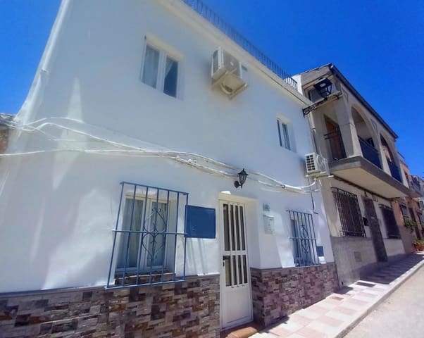 3 slaapkamer Huis te koop in Bobadilla de Alcaudete, Alcaudete met zwembad - € 85.000 (Ref: 9096336)