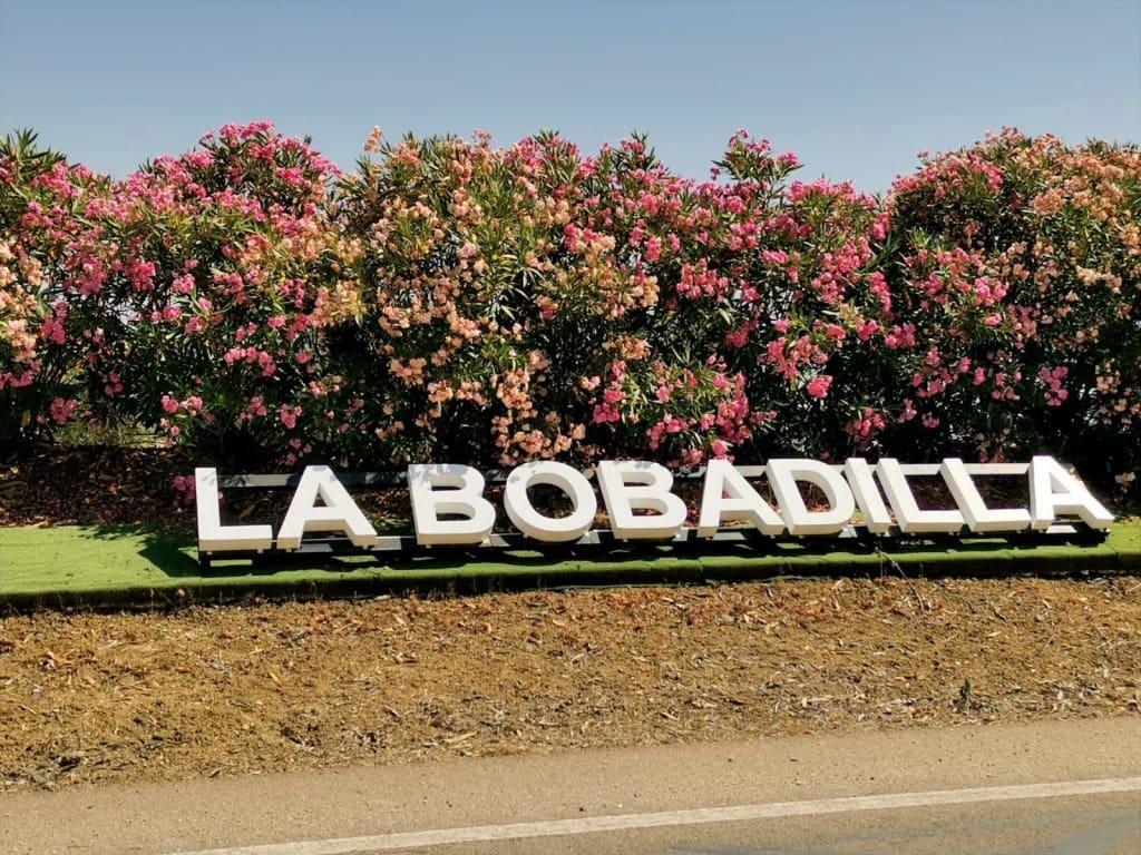 3 soveværelse Byhus til salg i Bobadilla de Alcaudete med swimmingpool - € 85.000 (Ref: 9096336)