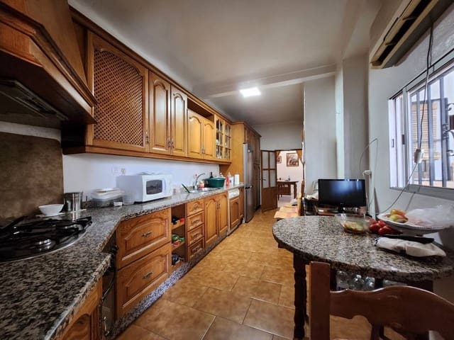 4 camera da letto Casa in vendita in Luque - 45.000 € (Rif: 9096597)