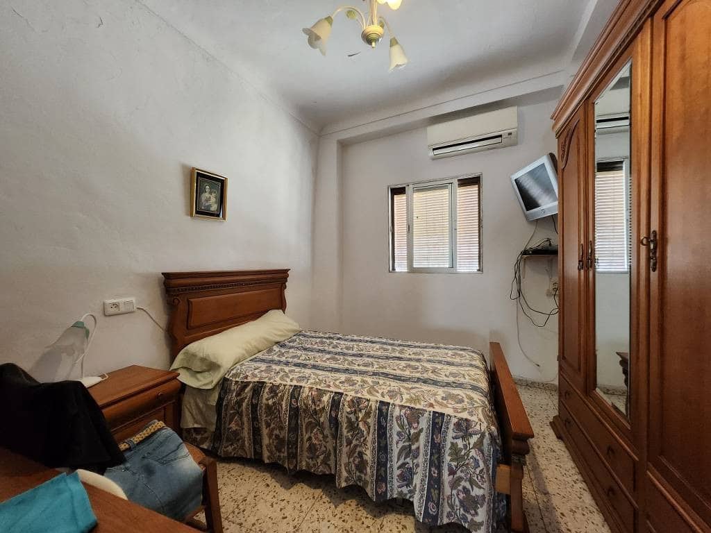 4 camera da letto Casa in vendita in Luque - 45.000 € (Rif: 9096597)