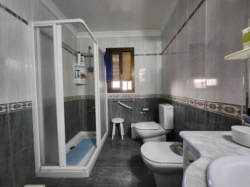 4 camera da letto Casa in vendita in Luque - 45.000 € (Rif: 9096597)