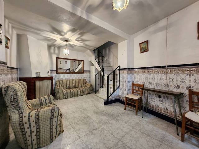 5 soveværelse Byhus til salg i Luque - € 45.000 (Ref: 9100925)