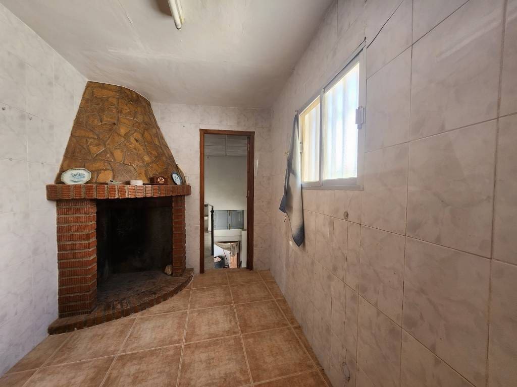 3 bedroom Townhouse for sale in El Higueral - € 62,000 (Ref: 9106691)