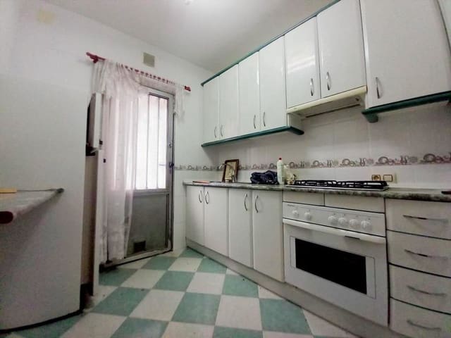 3 bedroom Flat for sale in Noguerones, Alcaudete - € 69,900 (Ref: 9108405)