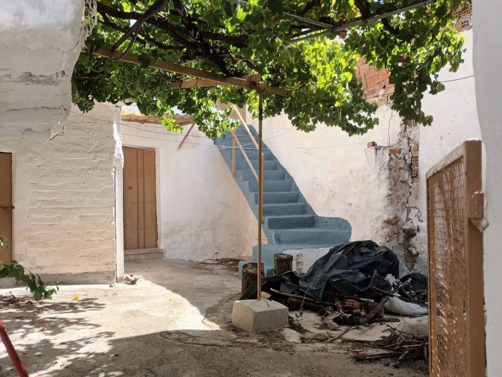 5 soveværelse Byhus til salg i Priego de Cordoba med garage - € 92.000 (Ref: 9110557)