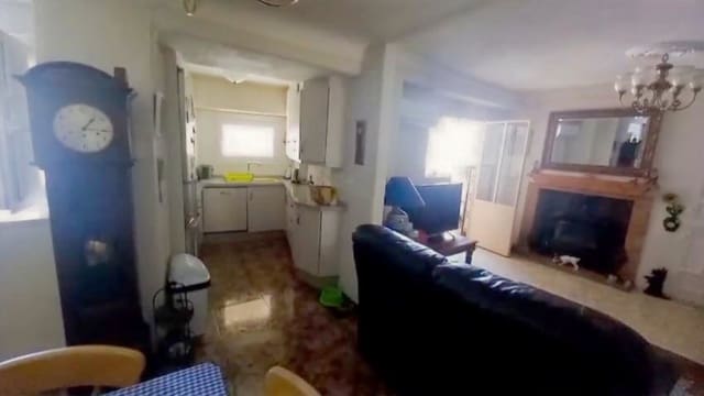 3 bedroom Townhouse for sale in Castillo de Locubín - € 85,750 (Ref: 9146653)