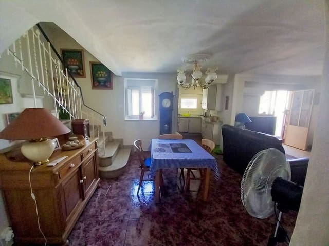 3 soveværelse Byhus til salg i Castillo de Locubín - € 85.750 (Ref: 9146653)