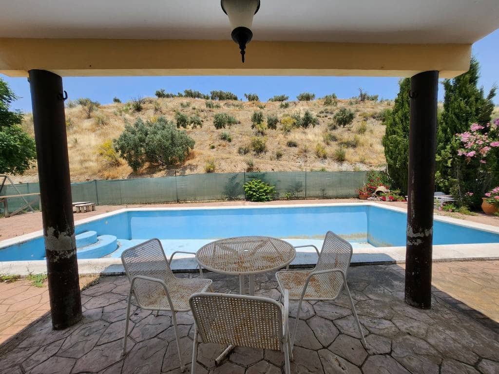 3 soverom Villa til salgs i Priego de Cordoba med svømmebasseng - € 125 000 (Ref: 9171750)