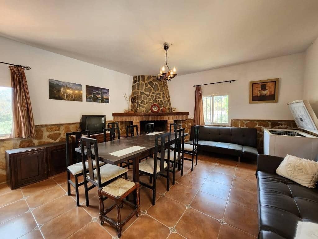 3 soverom Villa til salgs i Priego de Cordoba med svømmebasseng - € 125 000 (Ref: 9171750)