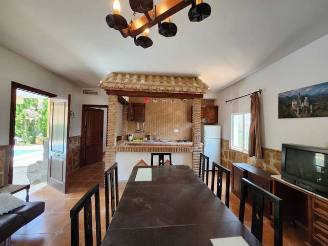 3 soveværelse Villa til salg i Priego de Córdoba med swimmingpool - € 125.000 (Ref: 9171750)