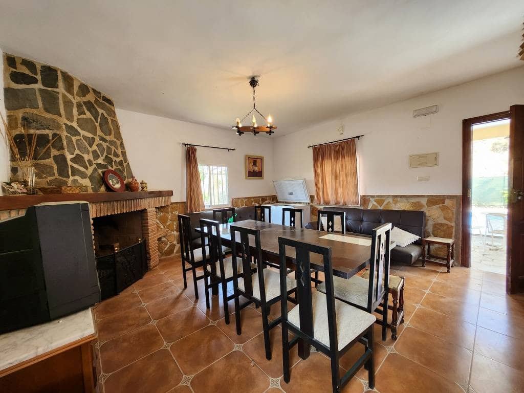 3 soverom Villa til salgs i Priego de Cordoba med svømmebasseng - € 125 000 (Ref: 9171750)