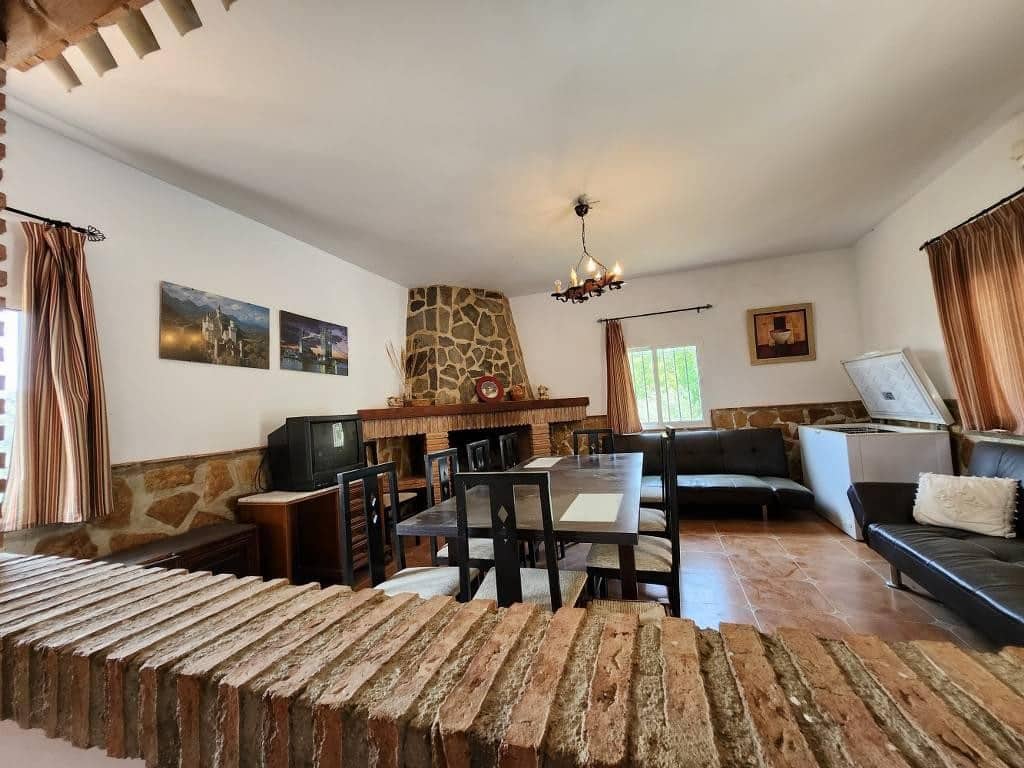 3 soverom Villa til salgs i Priego de Cordoba med svømmebasseng - € 125 000 (Ref: 9171750)