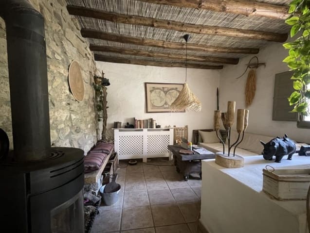 3 soveværelse Finca/Landehus til salg i Montefrío med swimmingpool - € 220.000 (Ref: 9174915)