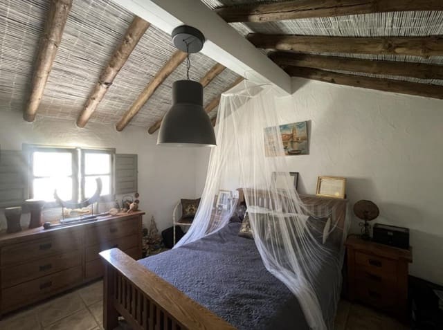 3 soveværelse Finca/Landehus til salg i Montefrío med swimmingpool - € 220.000 (Ref: 9174915)