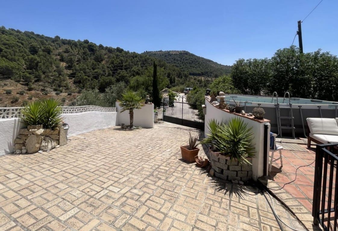 3 sypialnia Finka/Dom wiejski na sprzedaż w Montefrio z basenem - 220 000 € (Ref: 9174915)