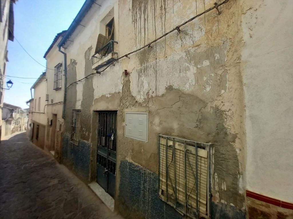 3 slaapkamer Huis te koop in Martos - € 15.750 (Ref: 9187906)